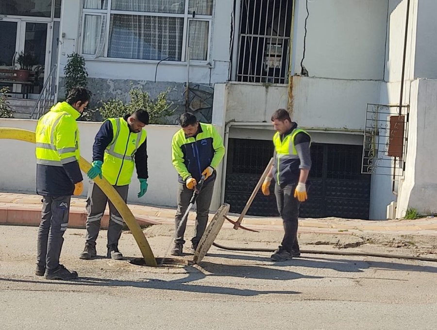 Meski, Adıyaman’da Depremden Zarar Gören İçmesuyu Hatlarını Onarıyor