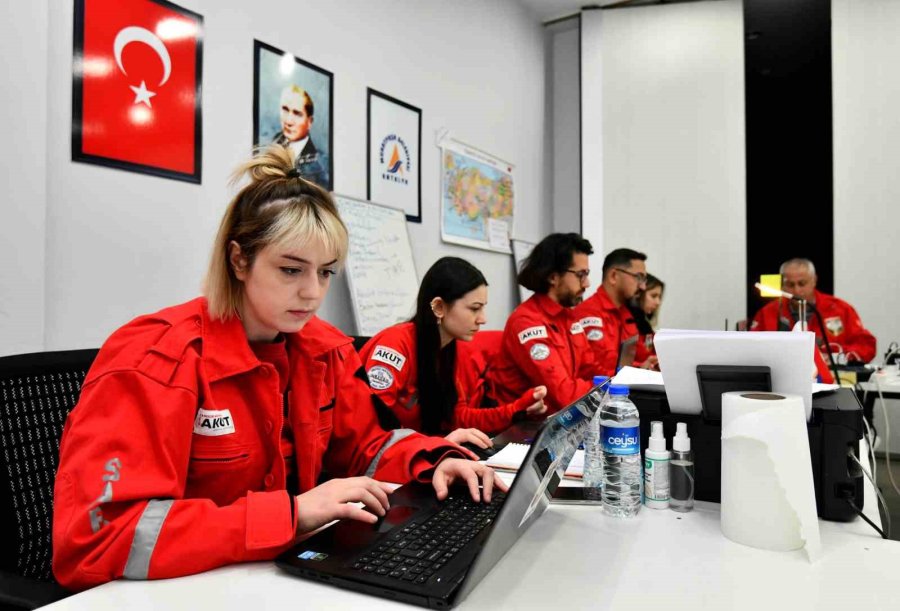 Hatay’daki Akut Antalya Biriminin Koordinasyonu Assim’den Yürütülüyor