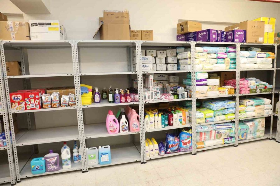 Alkü’den Ücretsiz “yardım Marketi”