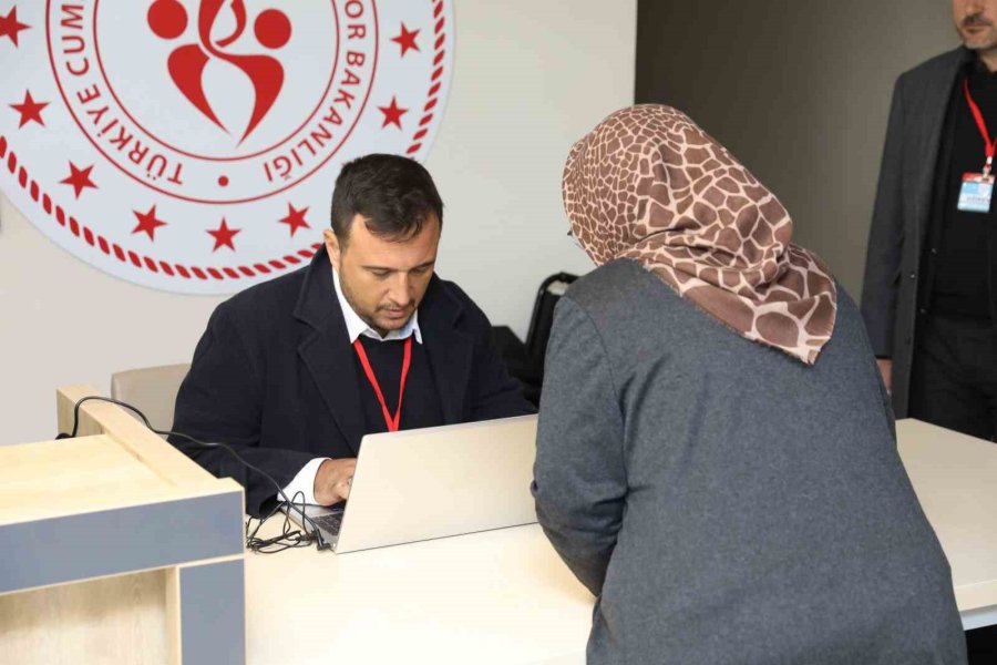 Alkü’den Ücretsiz “yardım Marketi”