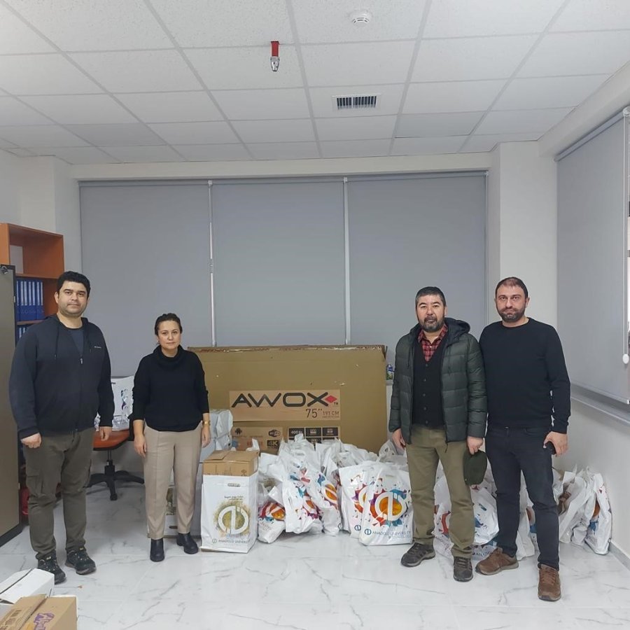 Anadolu Üniversitesi’nden Depremzede Çocuklara Oyuncak Yardımı