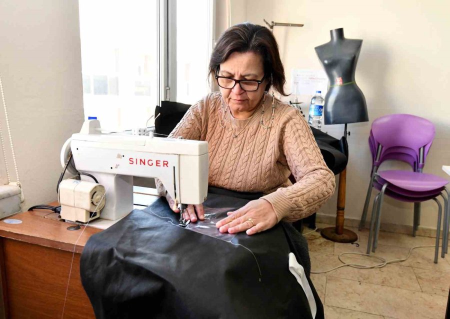 Deprem Bölgesi İçin En Acı Mesai