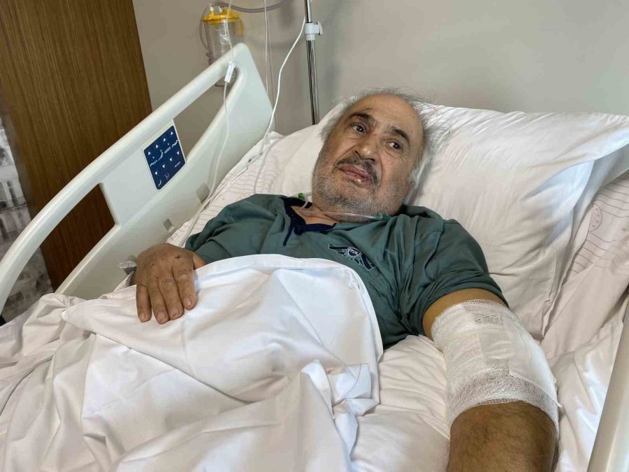 71 Saat Enkaz Altında Kaldı: "’duyduk Seni’ Dediler O An ’kurtuldum’ Dedim"