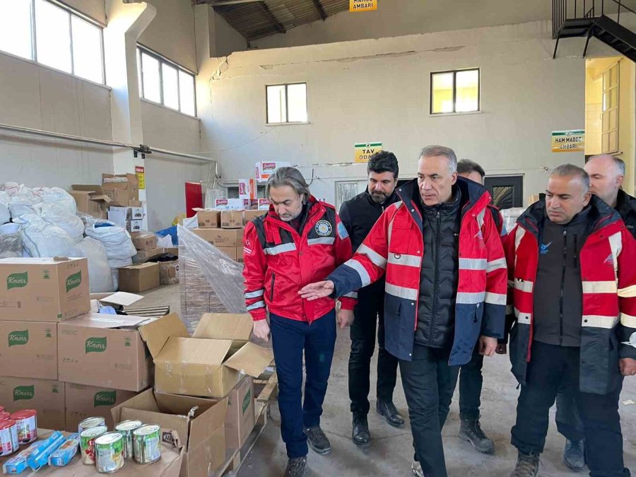 Başkan Dursun Deprem Bölgesinde Afetzedelerle Birlikte