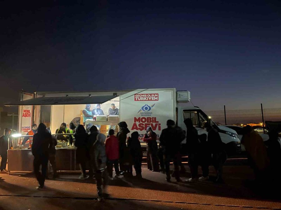 Başkan Dursun Deprem Bölgesinde Afetzedelerle Birlikte