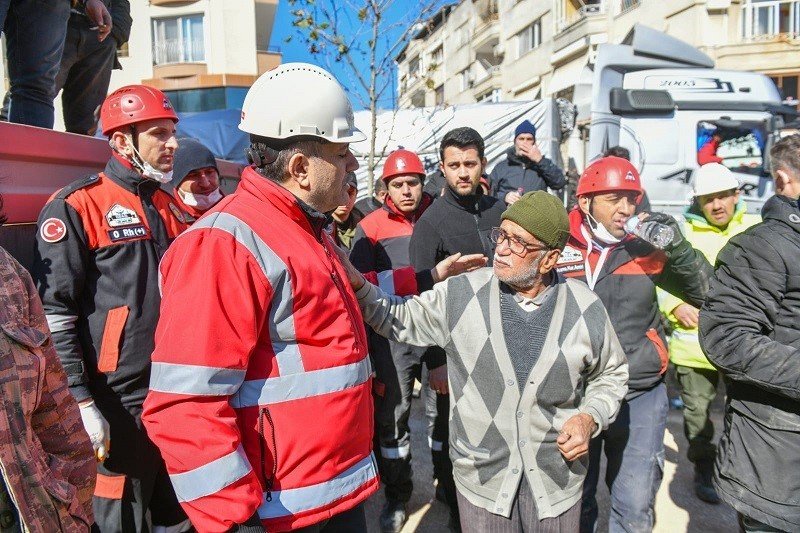 Esenyurt Belediyesi Depremin Yaralarını Sarıyor