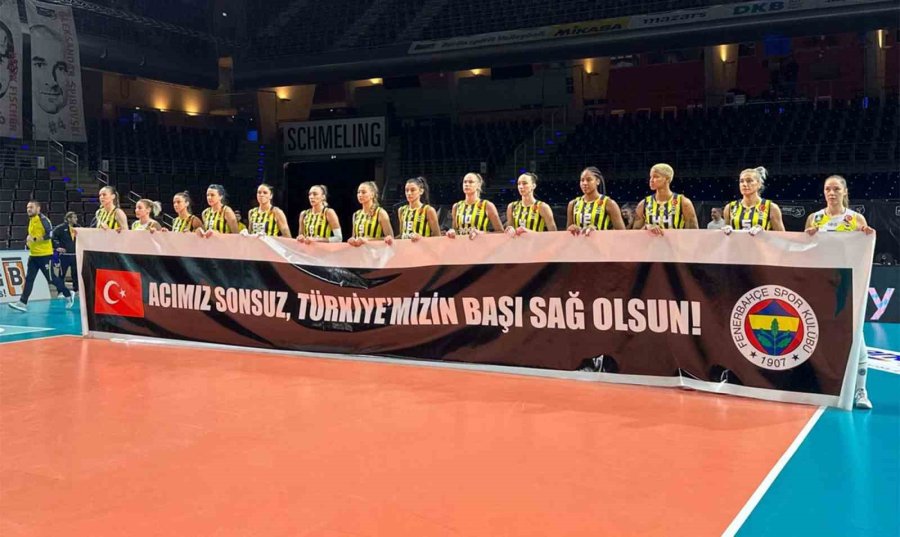 Fenerbahçe Opet, Cev Şampiyonlar Ligi’nde Play-off Etabına Yükseldi