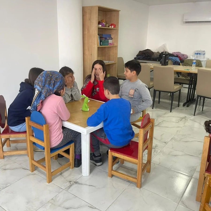 Depremzedeler İçin ’psikososyal Krize Müdahale Ekibi’ Oluşturuldu