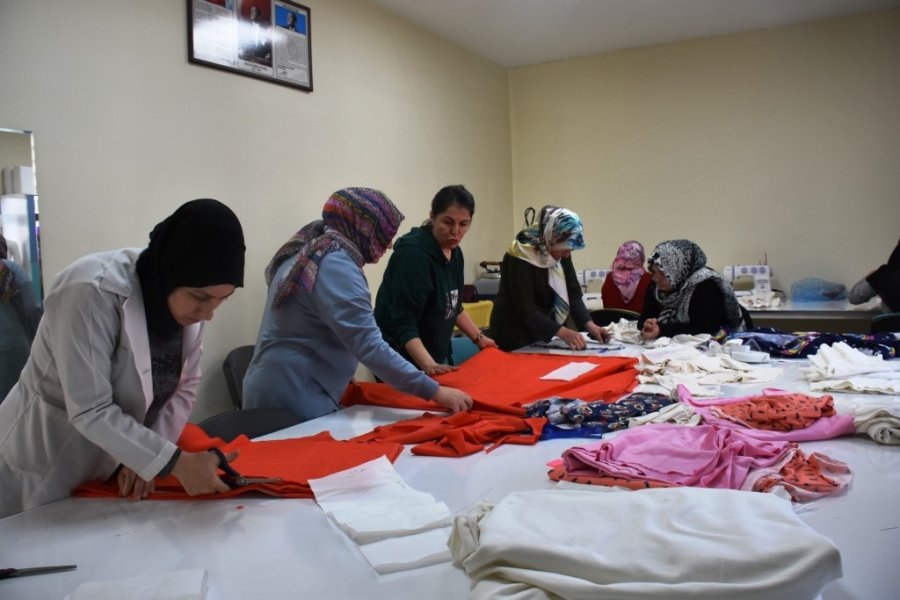 Başkan Çolakbayrakdar: "yaraların En Hızlı Şekilde Sarılması İçin Var Gücümüzle Çalışıyoruz"