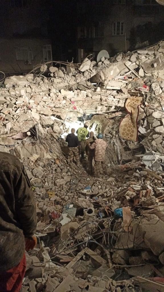 Msb: "2’nci Kolordu İstihkam Alayı Arama Faaliyetine Aydınlatmalı Olarak Devam Ediyor"