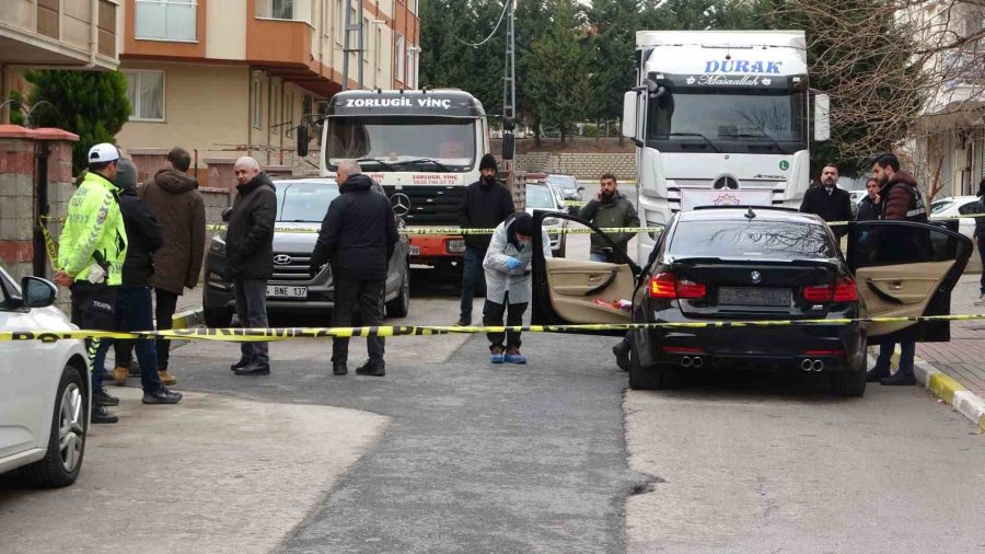 Pendik’te Yol Verme Kavgası: Yardım Tırının Yanındakilere Silahla Ateş Açtı