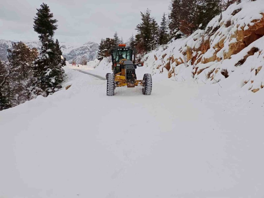 Alanya Ve Kaş’ın Yüksek Kesimlerinde Kar Ve Heyelanla Mücadele