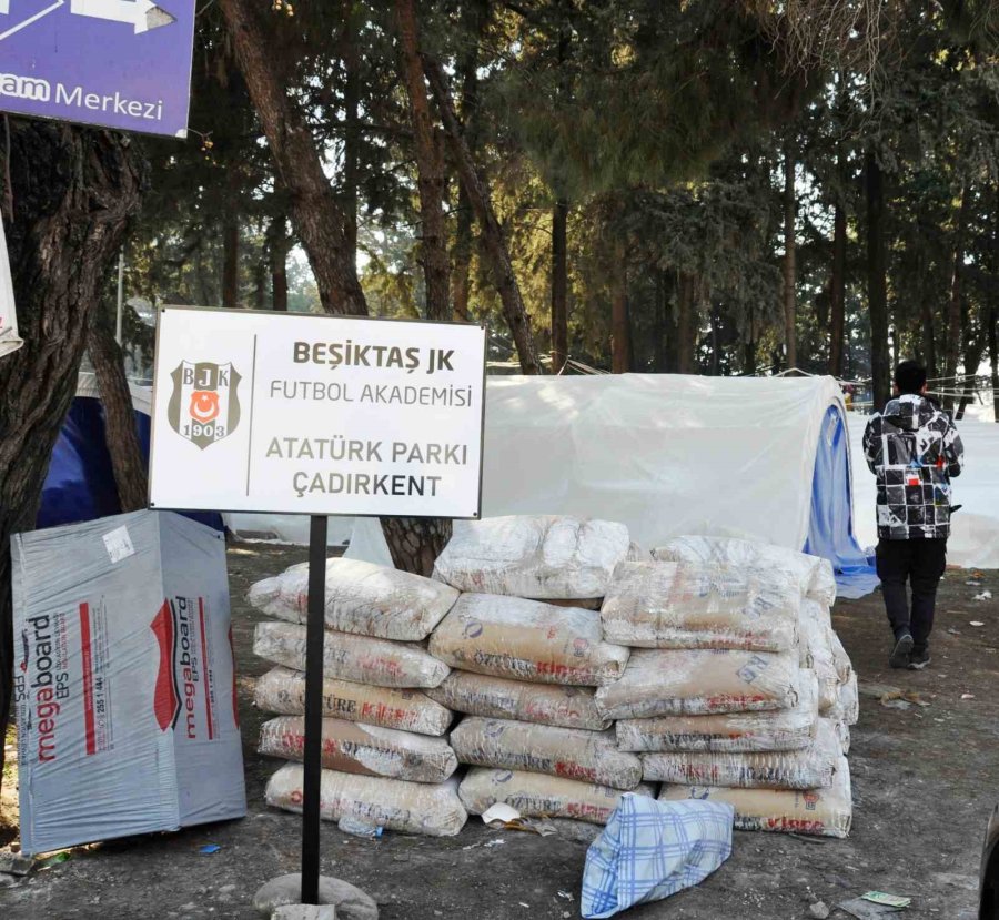 Başkan Ahmet Nur Çebi, Depremzedelerle Bir Araya Geldi