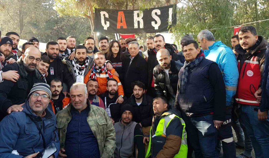 Başkan Ahmet Nur Çebi, Depremzedelerle Bir Araya Geldi