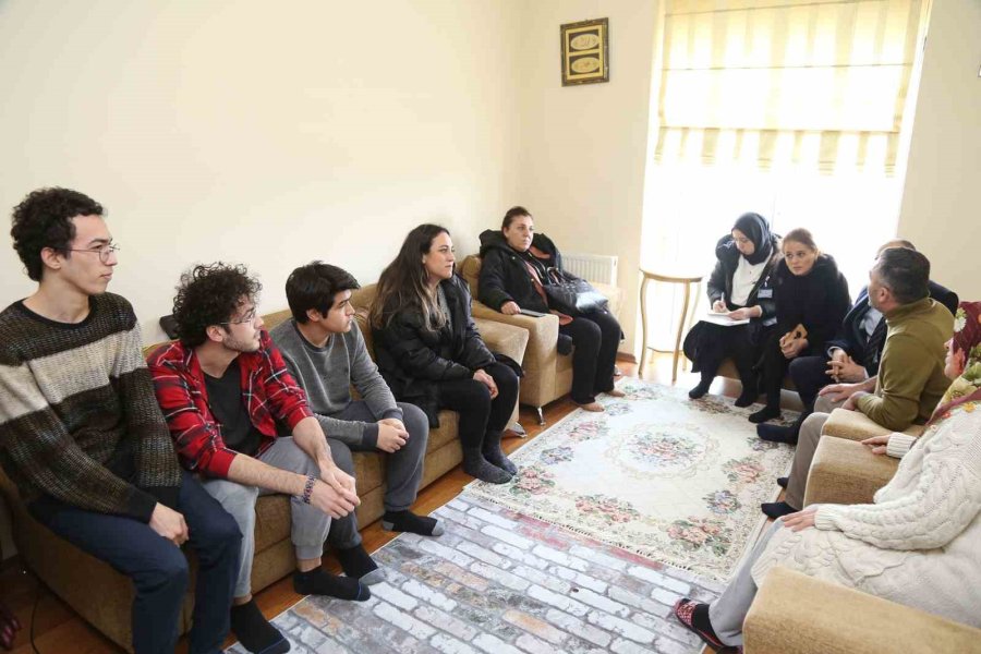 Büyükçekmece Belediyesi Depremzedeleri Yalnız Bırakmıyor