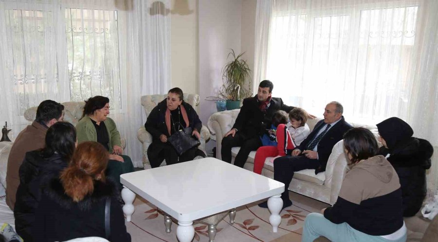 Büyükçekmece Belediyesi Depremzedeleri Yalnız Bırakmıyor