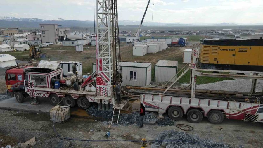 Bakan Kurum: “kurulacak Geçici Barınma Alanlarının Yanı Sıra Kalıcı Konutlar İçin De Çalışmalar Başlatıldı”