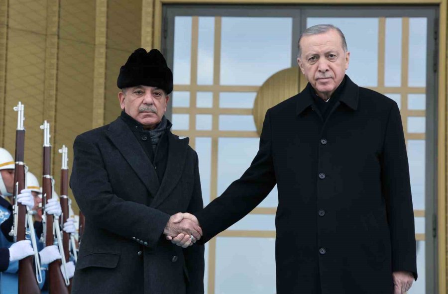 Cumhurbaşkanı Erdoğan, Pakistan Başbakanı Şahbaz Şerif’i Kabul Etti