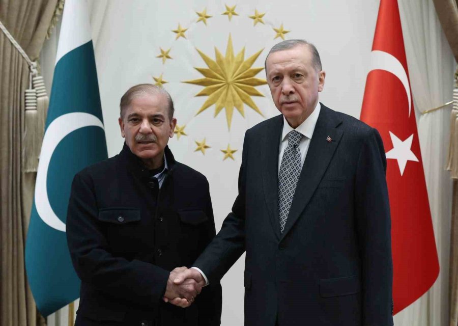 Cumhurbaşkanı Erdoğan, Pakistan Başbakanı Şahbaz Şerif’i Kabul Etti