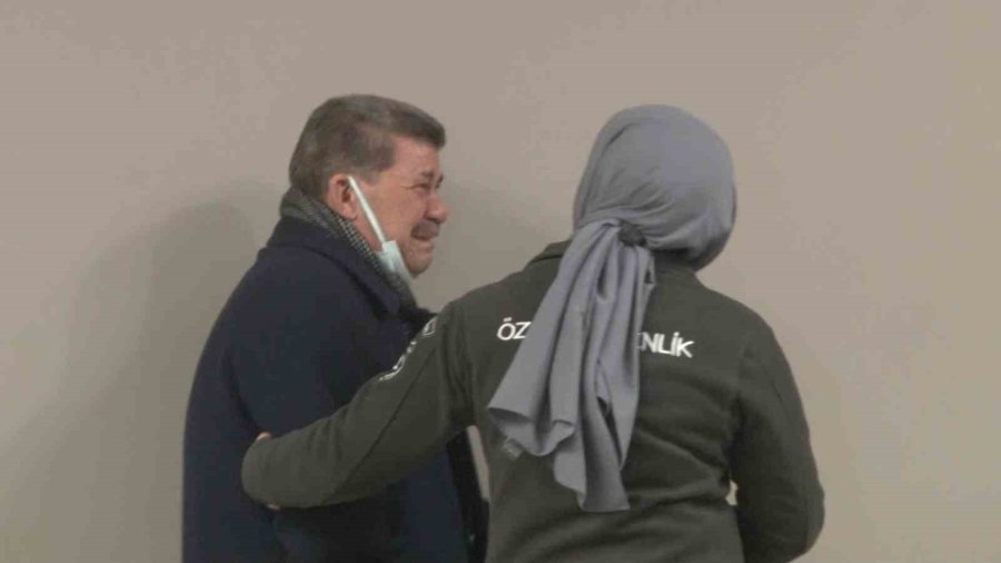 Yaralı Depremzedelerden 5’i Çam Ve Sakura Şehir Hastanesi’ne Getirildi