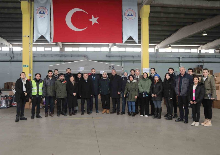 Erü Rektörü Altun’dan Deprem Kampanyası Gönüllülerine Teşekkür Ziyareti