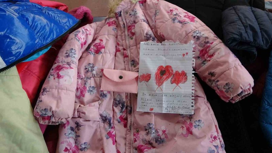 Hatice Nur O Notu Herkesten Habersiz Yazmış