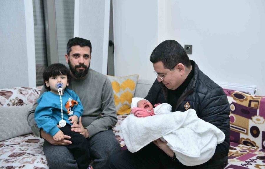 Tütüncü, Antalya’ya Gelen Depremzedeleri Ziyaret Etti