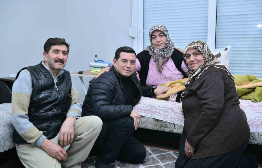 Tütüncü, Antalya’ya Gelen Depremzedeleri Ziyaret Etti