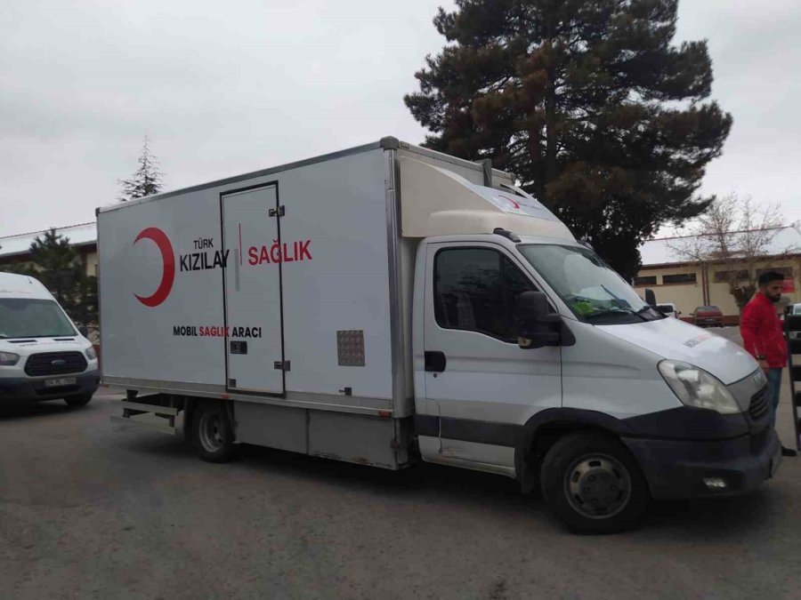 Kızılay Deprem Bölgesine Mobil Sağlık Araçları Gönderiyor