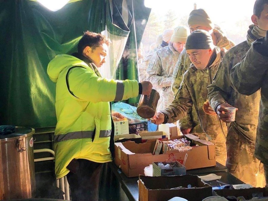 Başkan Çolakbayrakdar; “depremin İlk Saatlerinden İtibaren Gece-gündüz Durmadan Çalışıyoruz”