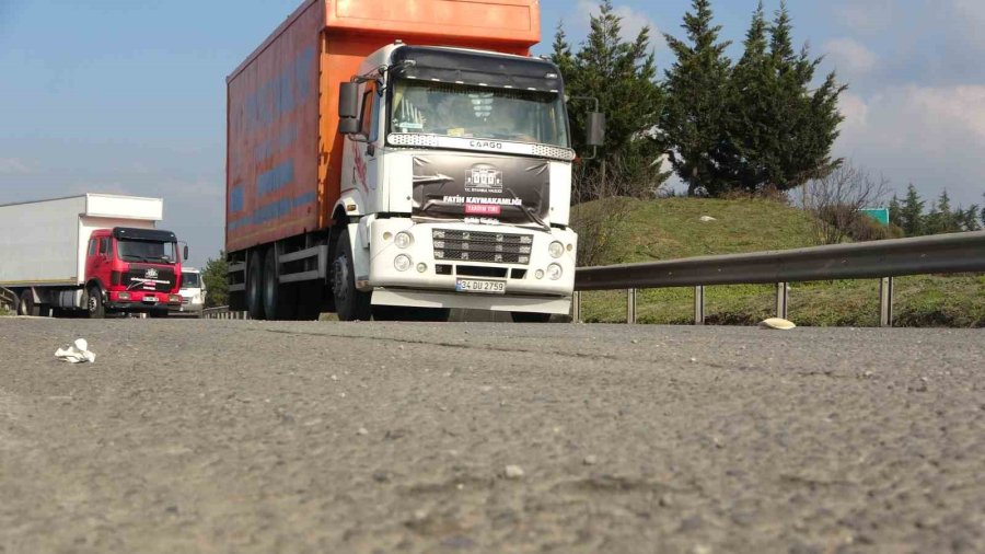 İstanbul’dan 24 Tır Hatay’a Yola Çıktı