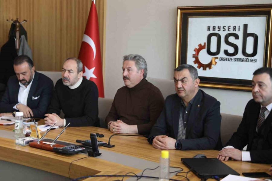 Kayseri Deprem Koordinasyon Merkezi Yardımları Hızla Devam Ediyor