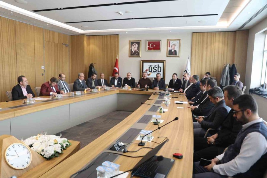 Kayseri Deprem Koordinasyon Merkezi Yardımları Hızla Devam Ediyor