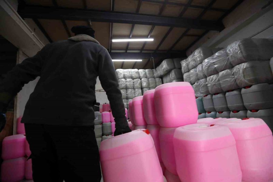 Hijyen Ve Temizlik Malzemeleri Deprem Bölgelerine Sevk Ediliyor