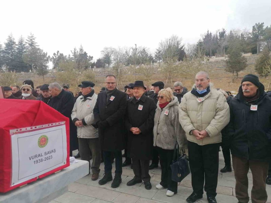 Eski Yargıtay Cumhuriyet Başsavcısı Savaş Son Yolculuğuna Uğurlandı