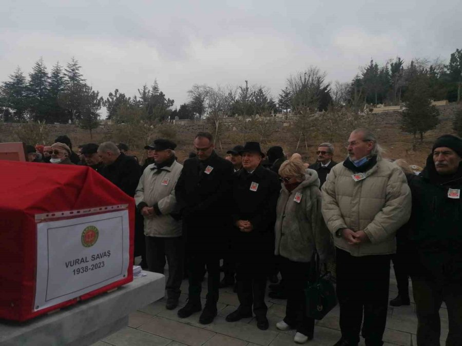 Eski Yargıtay Cumhuriyet Başsavcısı Savaş Son Yolculuğuna Uğurlandı