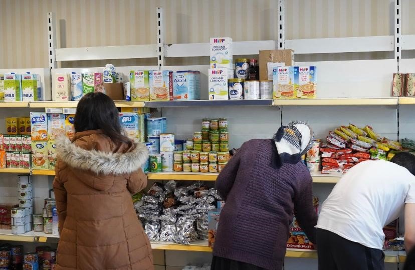 Üsküdar Belediyesi İstanbul’a Gelen Depremzedeler İçin Sosyal Market Açtı