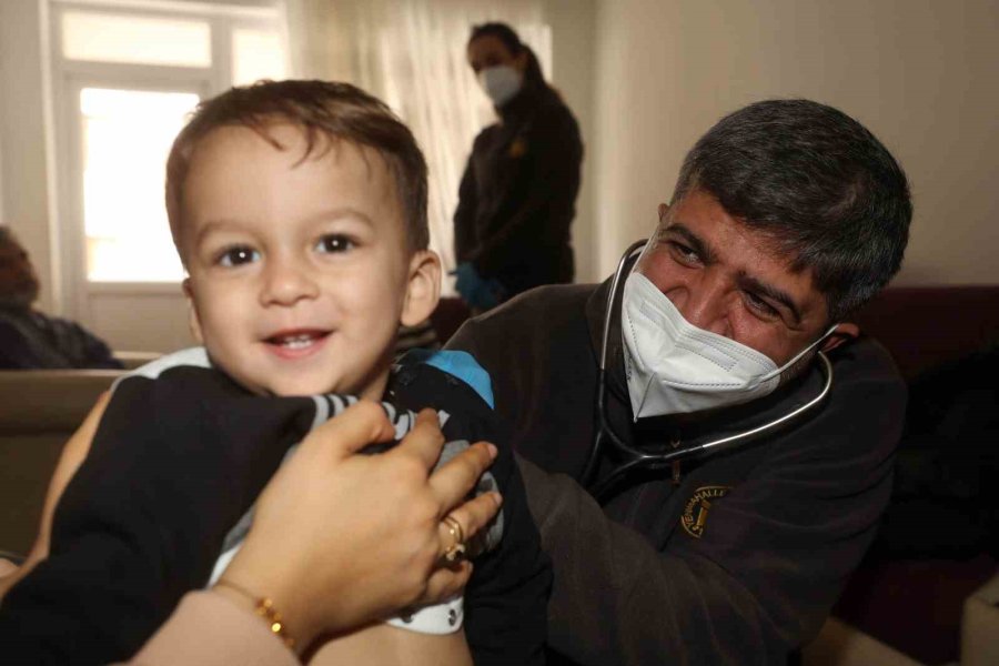 Yenimahalle’den Afetzedelere Sağlık Hizmeti