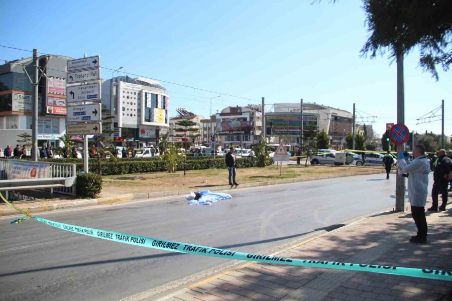 Tırın Altında Kalan Kadın Feci Şekilde Can Verdi