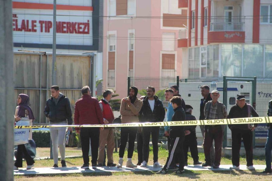 Tırın Altında Kalan Kadın Feci Şekilde Can Verdi