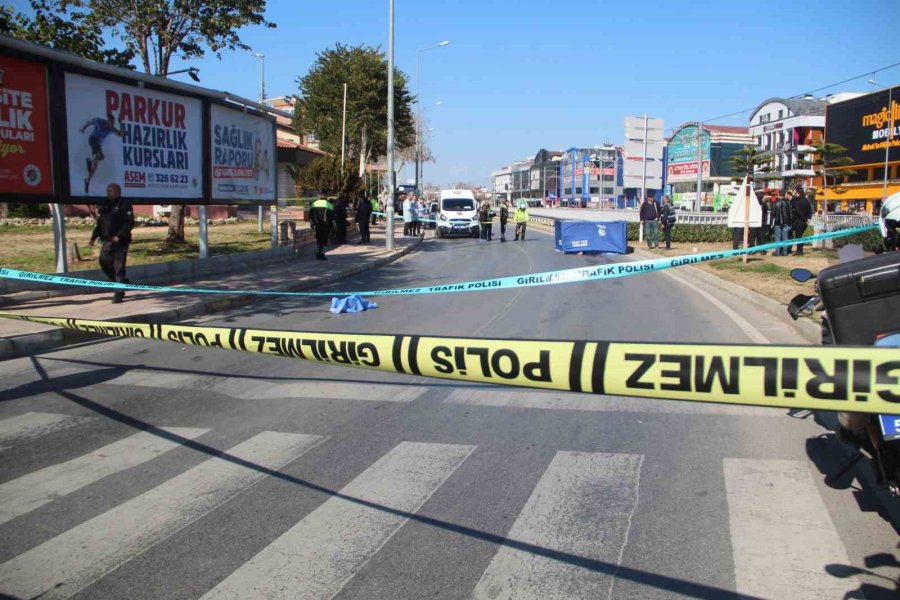 Tırın Altında Kalan Kadın Feci Şekilde Can Verdi