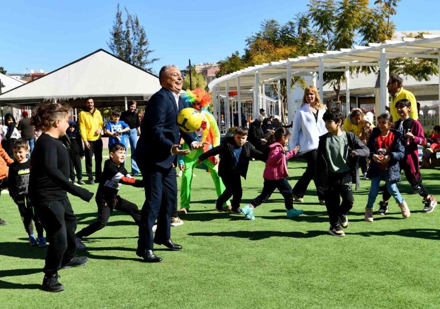 Depremzede Çocuklar Teneffüs Park’ta Ağırlandı