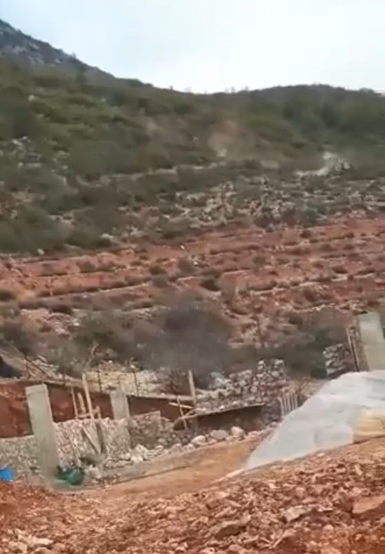 Antalya’da Dağdan Gelen Kaya Paniği