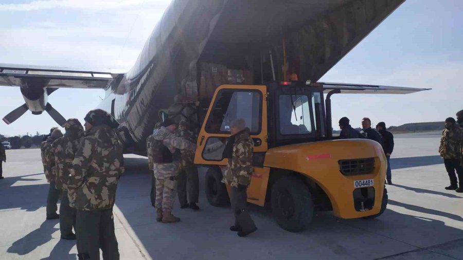 İstanbul’dan Deprem Bölgelerine Bin İki Yüz Yatak Yola Çıktı
