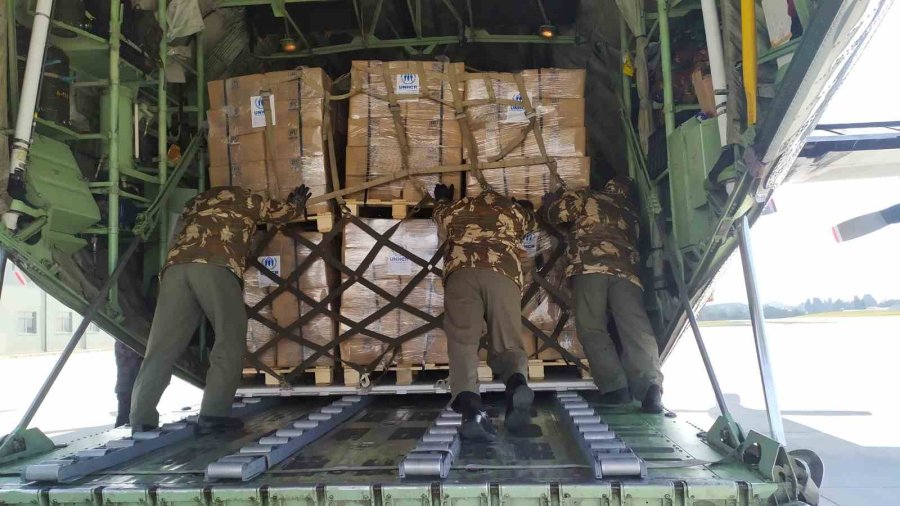 İstanbul’dan Deprem Bölgelerine Bin İki Yüz Yatak Yola Çıktı