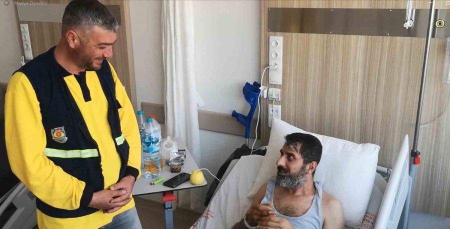 Türkiye’nin Konuştuğu ’ahmet Ağabey’, Afad Ekibi İle Diyaloğunu Ve Yaşadıklarını Anlattı