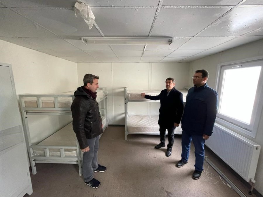 Depremin Merkezine Tam Donanımlı Bin Kişilik Prefabrik Bina