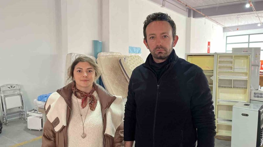 Bir Araya Gelen Hayırseverler, Depremzedeler İçin 2 Günde 20 Ev Hazırladı