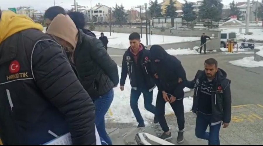 Karaman’da Uyuşturucudan Gözaltına Alınan 6 Kişi Tutuklandı