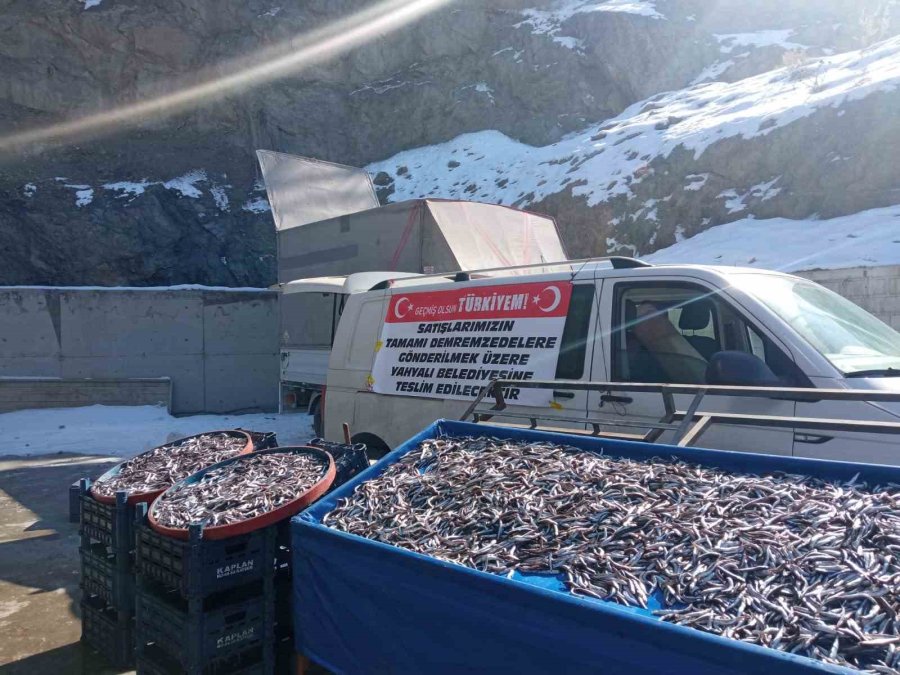 Kayserililer Depremzedeler İçin Seferber Oldu